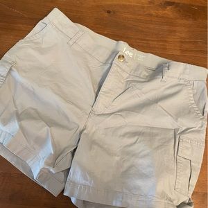 Lee’s Midrise short in light gray, women’s size 20.